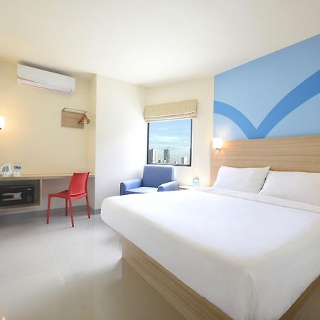 Hop Inn Hotel Aseana City Manila Paranaque City Екстериор снимка